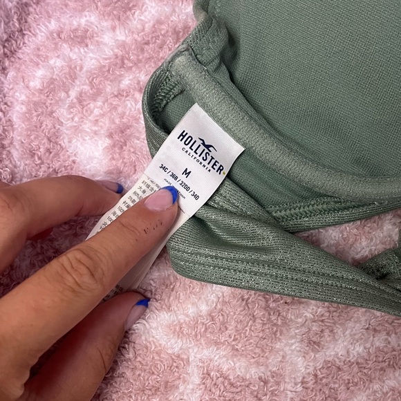 Hollister, Medium, Green with sparkles - Picture 5 of 5
